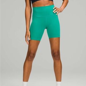 NWOT LULULEMON WUNDER TRAIN SHORTS
